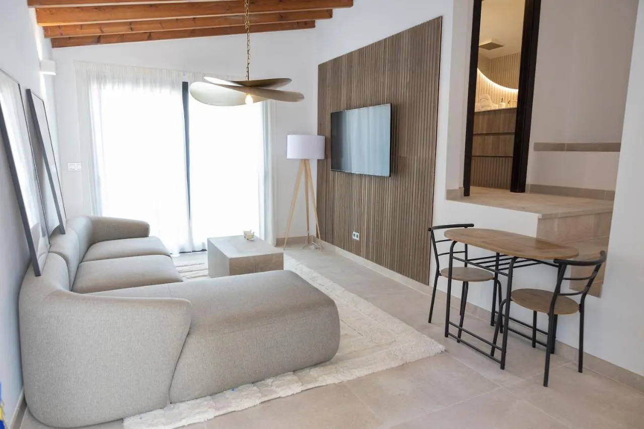 Large 5 Bedroom Villa With Heated Pool + Sea Views Marbella Spain